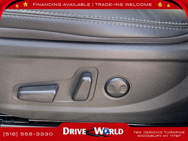 2023 Hyundai Santa Fe SEL photo