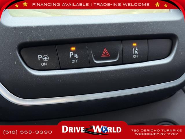 2023 Jeep Cherokee Altitude photo