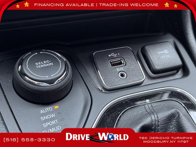 2023 Jeep Cherokee Altitude photo