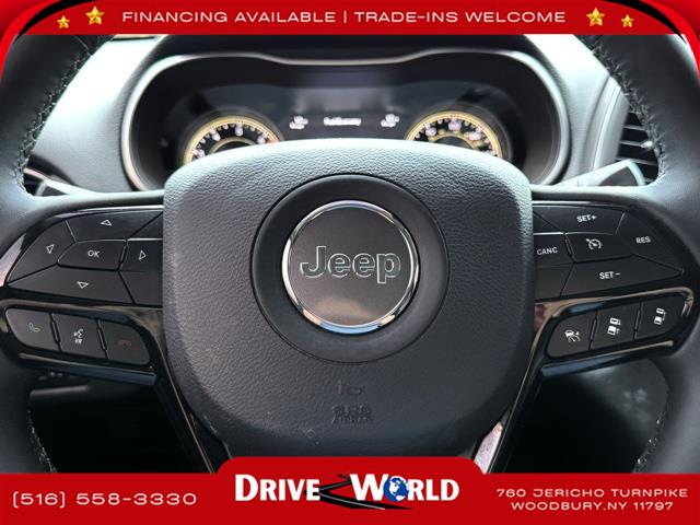 2023 Jeep Cherokee Altitude photo