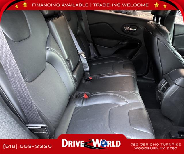 2023 Jeep Cherokee Altitude photo