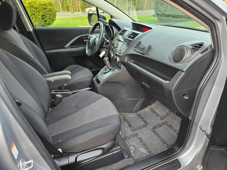 2012 Mazda Mazda5 Sport photo