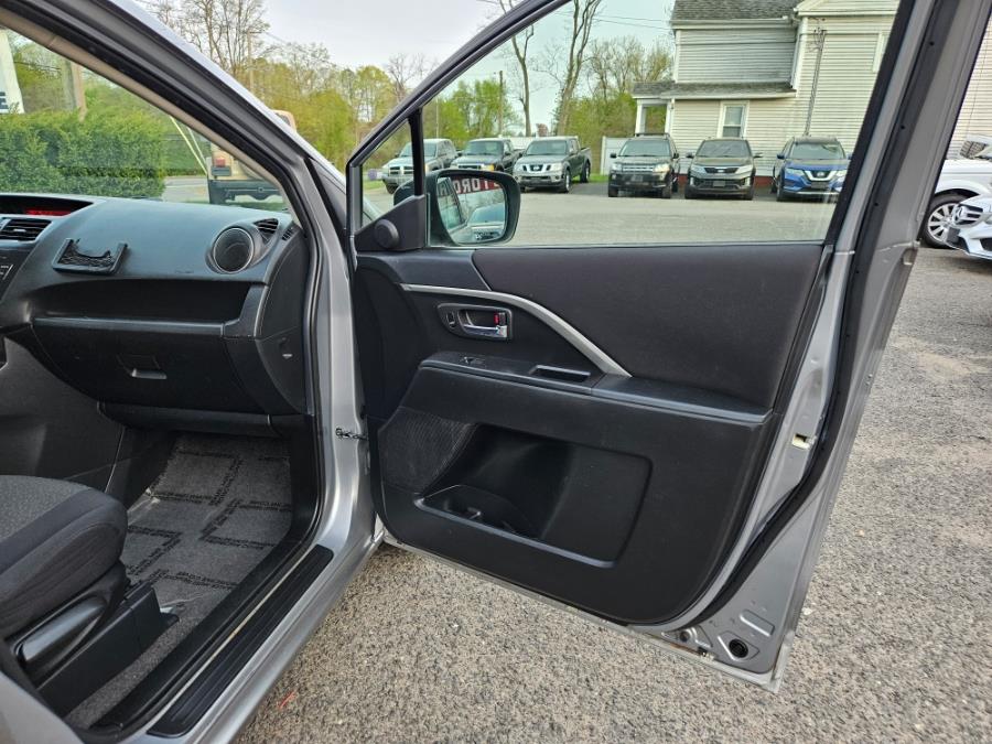 2012 Mazda Mazda5 Sport photo