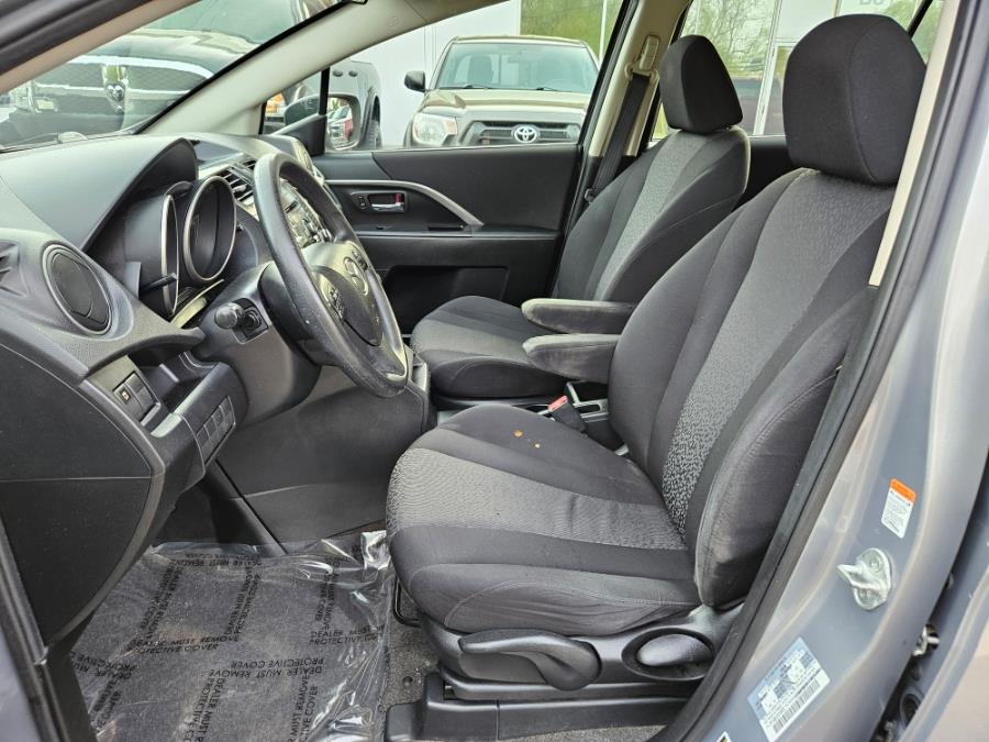 2012 Mazda Mazda5 Sport photo