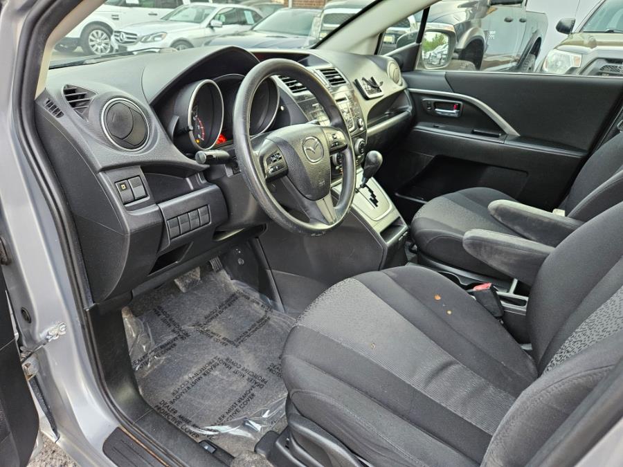 2012 Mazda Mazda5 Sport photo