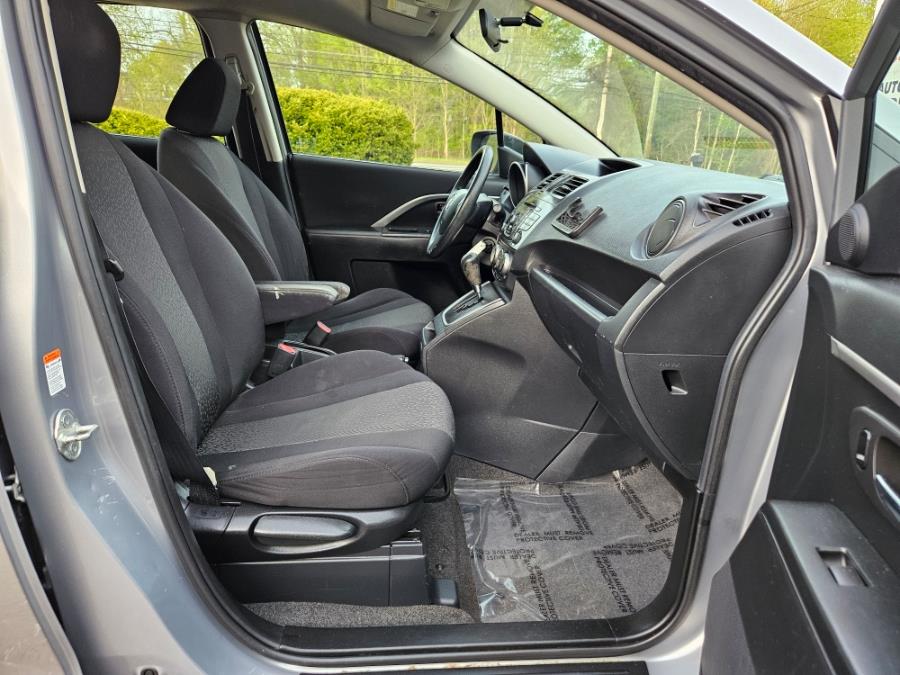 2012 Mazda Mazda5 Sport photo