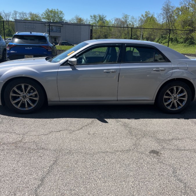 2014 Chrysler 300 S photo