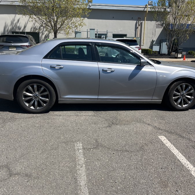 2014 Chrysler 300 S photo
