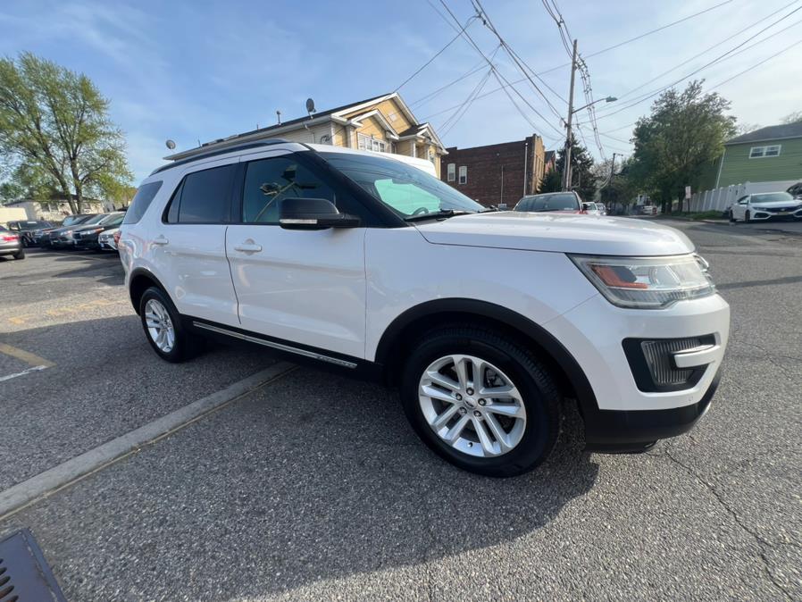 2016 Ford Explorer FWD 4dr XLT photo