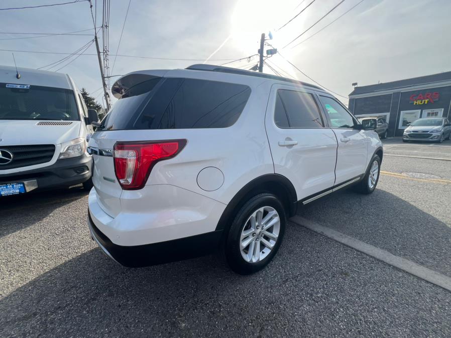 2016 Ford Explorer FWD 4dr XLT photo