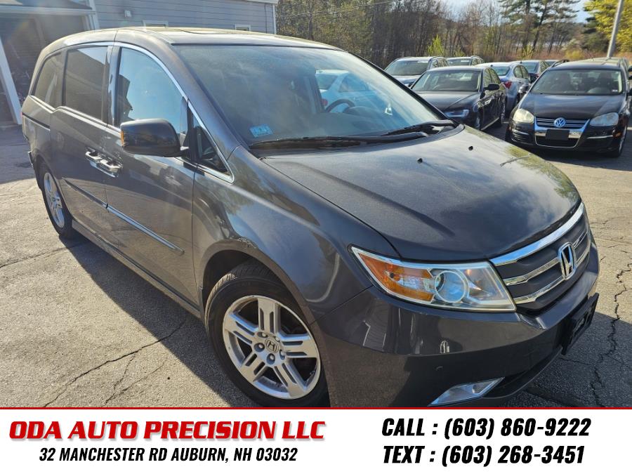 2013 Honda Odyssey Touring photo