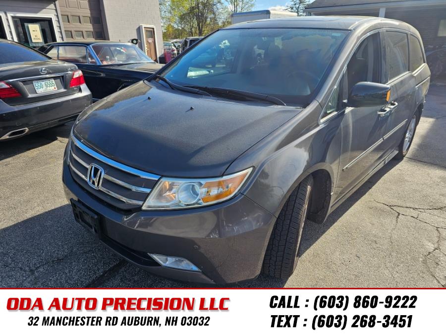 2013 Honda Odyssey Touring photo