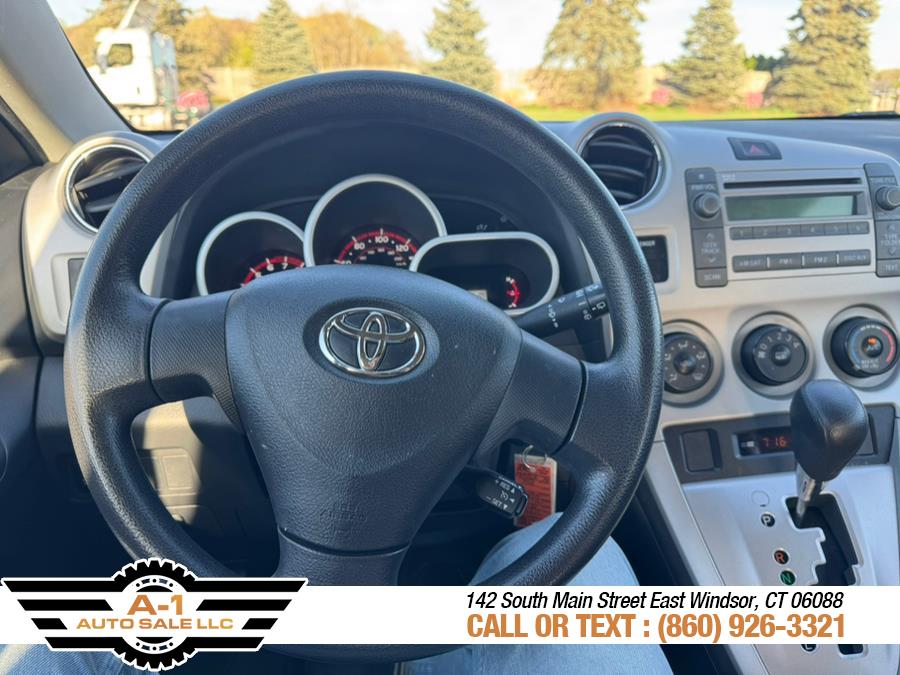 2010 Toyota Matrix photo