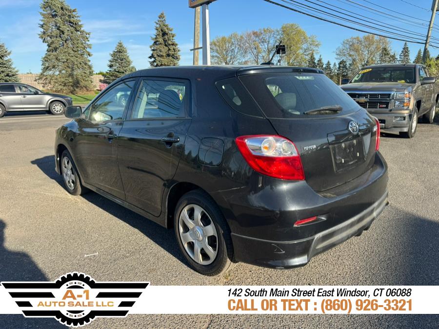 2010 Toyota Matrix photo