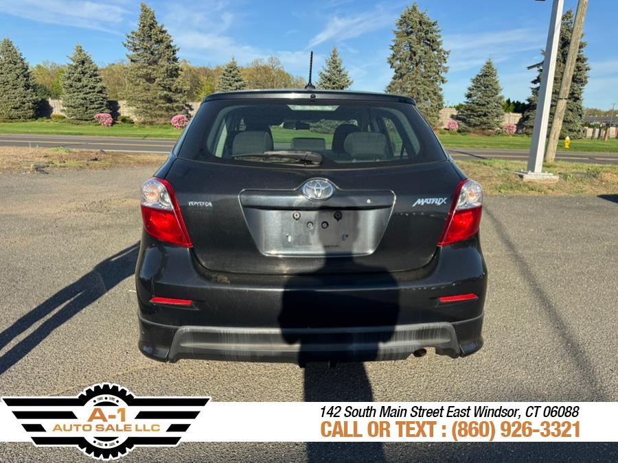 2010 Toyota Matrix photo