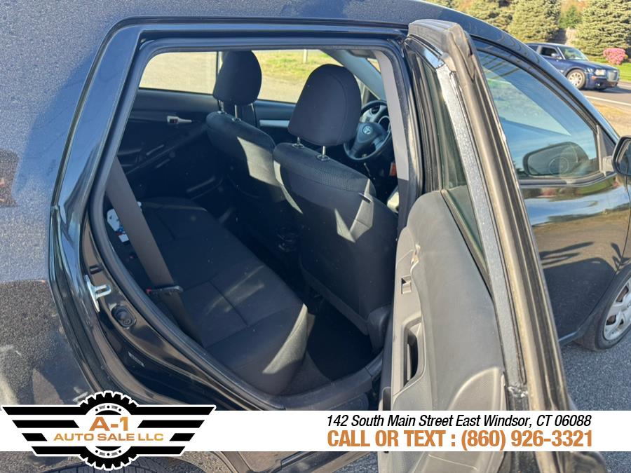 2010 Toyota Matrix photo