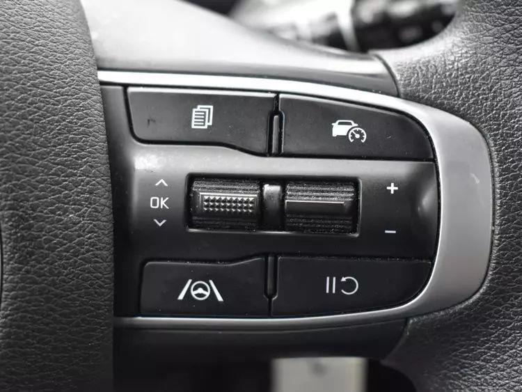 2023 Kia Sportage LX Sport Utility 4D photo