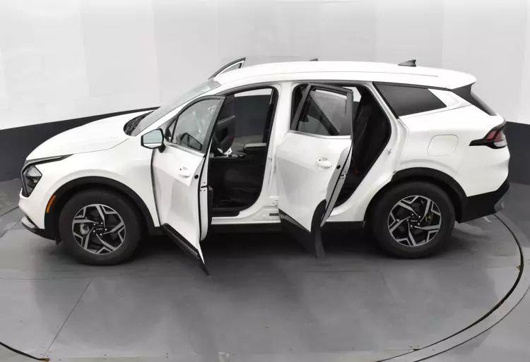 2023 Kia Sportage LX Sport Utility 4D photo