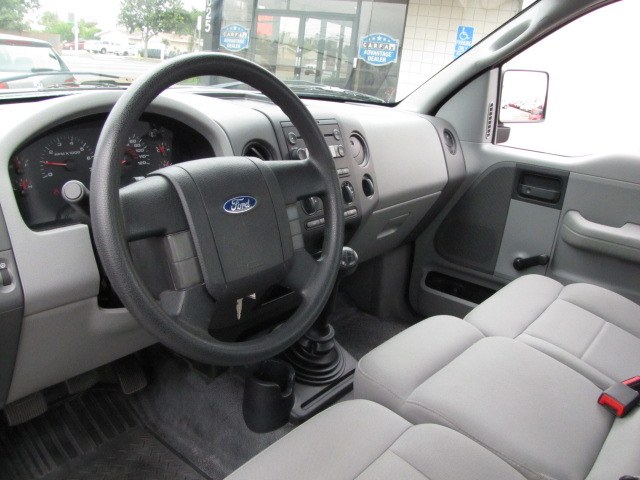 2006 Ford F-150 XL photo