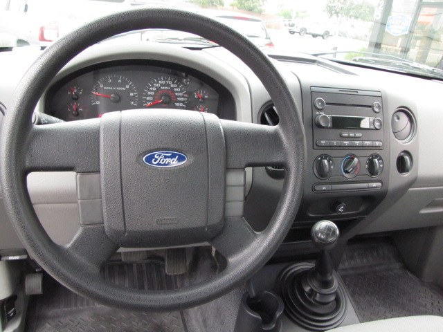2006 Ford F-150 XL photo
