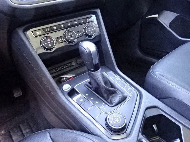 2020 Volkswagen Tiguan 2.0T SEL 4MOTION photo