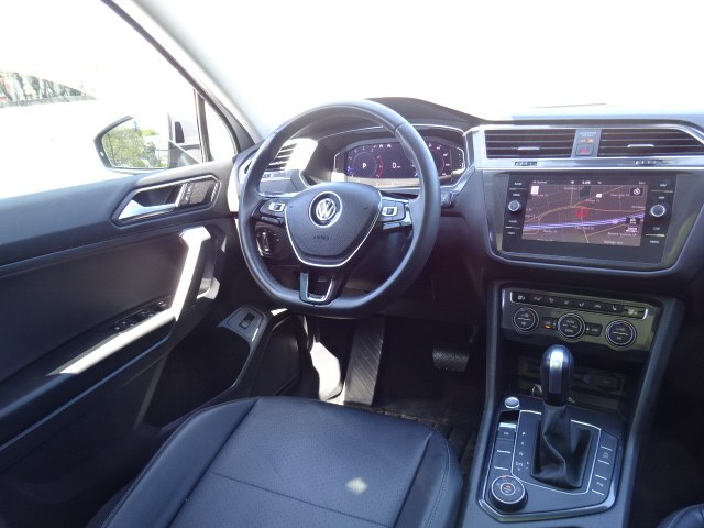 2020 Volkswagen Tiguan 2.0T SEL 4MOTION photo