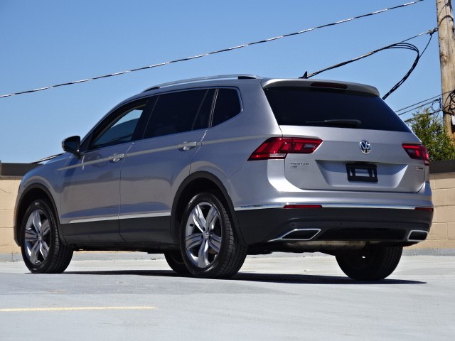 2020 Volkswagen Tiguan 2.0T SEL 4MOTION photo