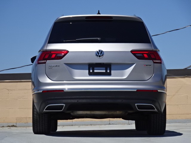 2020 Volkswagen Tiguan 2.0T SEL 4MOTION photo
