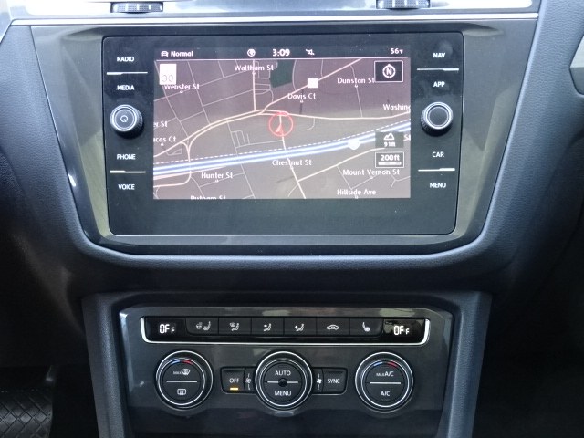 2020 Volkswagen Tiguan 2.0T SEL 4MOTION photo