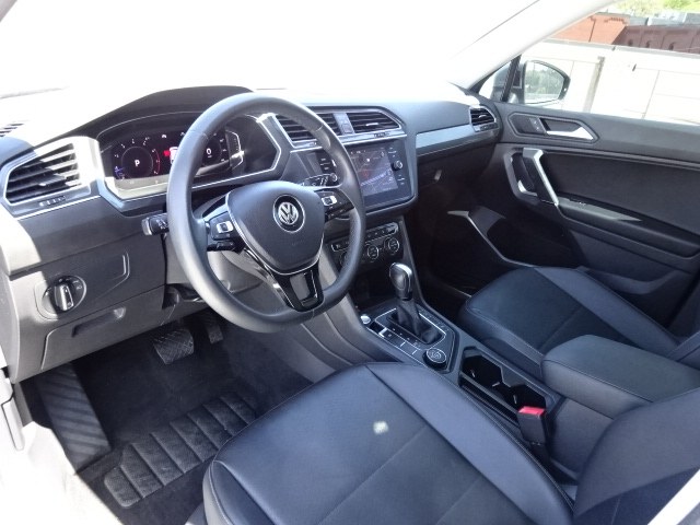 2020 Volkswagen Tiguan 2.0T SEL 4MOTION photo