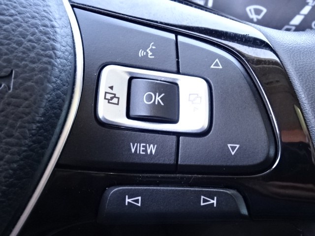 2020 Volkswagen Tiguan 2.0T SEL 4MOTION photo