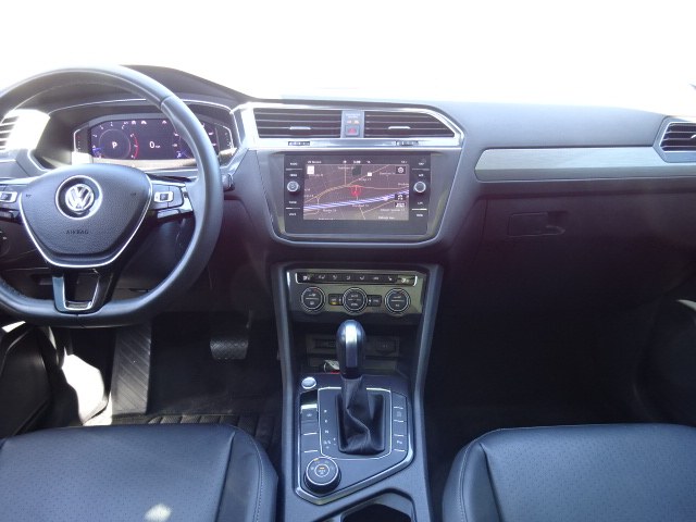 2020 Volkswagen Tiguan 2.0T SEL 4MOTION photo