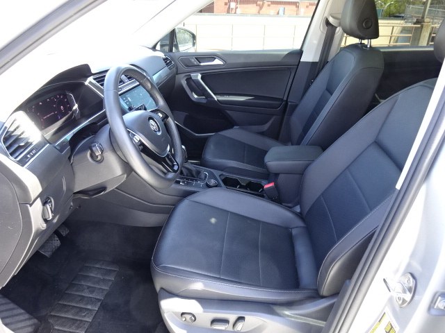 2020 Volkswagen Tiguan 2.0T SEL 4MOTION photo