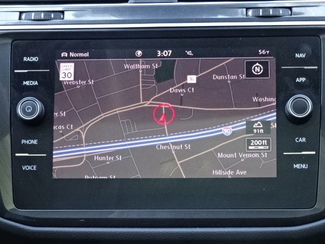 2020 Volkswagen Tiguan 2.0T SEL 4MOTION photo