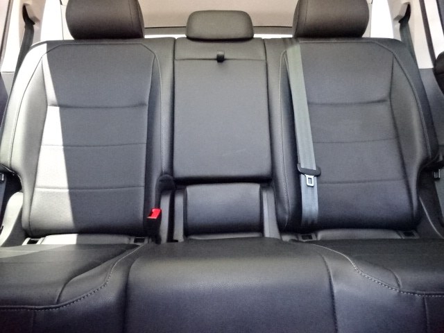 2020 Volkswagen Tiguan 2.0T SEL 4MOTION photo