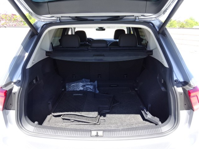 2020 Volkswagen Tiguan 2.0T SEL 4MOTION photo
