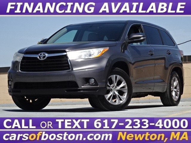 2014 Toyota Highlander LE photo