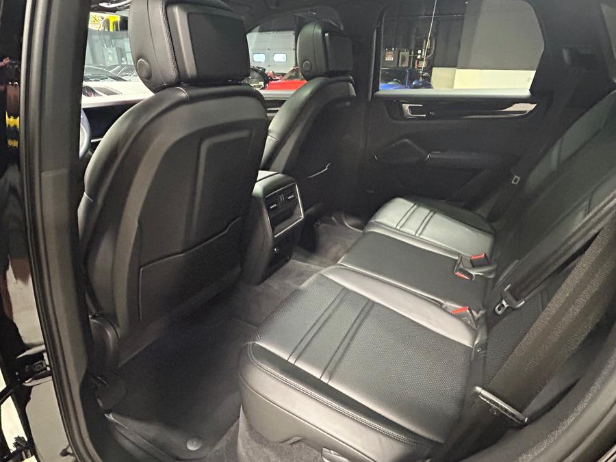 2019 Porsche Cayenne AWD photo