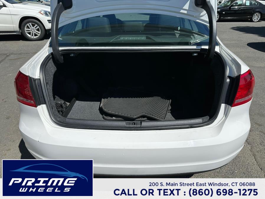 2014 Volkswagen Passat S PZEV photo