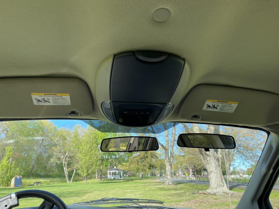 2005 Chrysler Town & Country LX photo