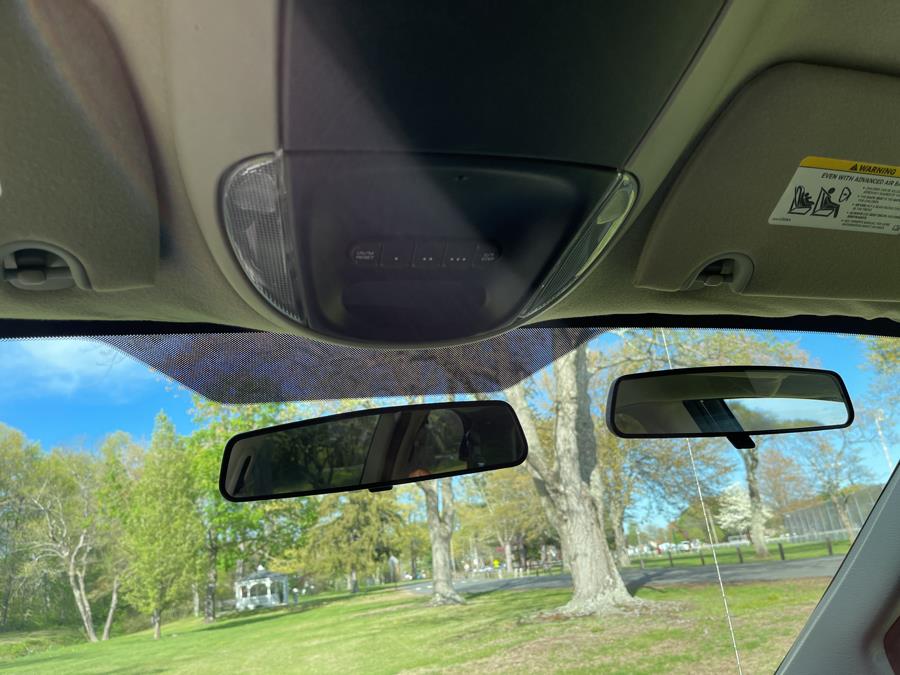 2005 Chrysler Town & Country LX photo