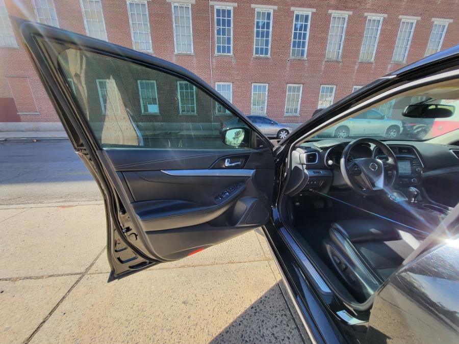 2017 Nissan Maxima SV 3.5L *Ltd Avail* photo