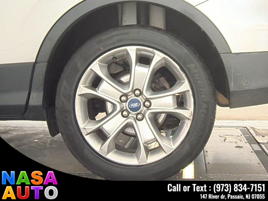 2016 Ford Escape 4WD 4dr Titanium photo