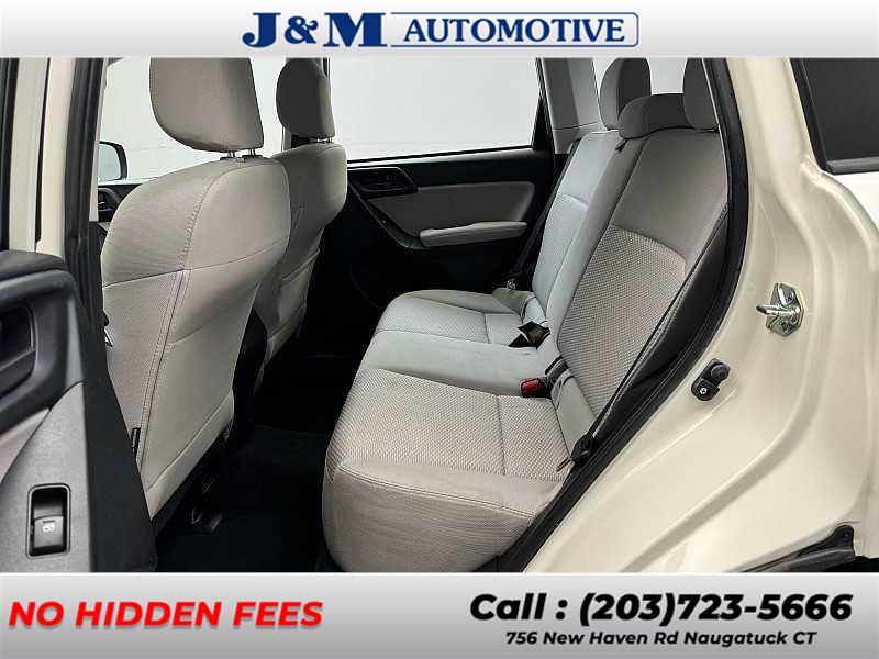 2014 Subaru Forester 2.5i photo