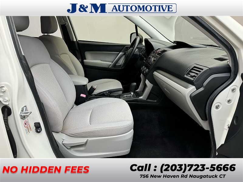 2014 Subaru Forester 2.5i photo
