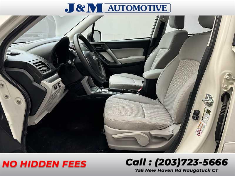 2014 Subaru Forester 2.5i photo