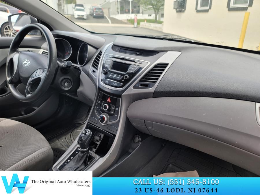 2016 Hyundai Elantra 4dr Sdn Auto SE (Alabama Plant photo