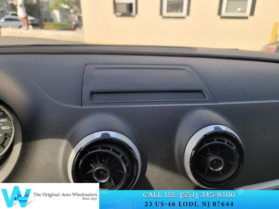 2016 Audi A3 4dr Sdn quattro 2.0T Premium photo