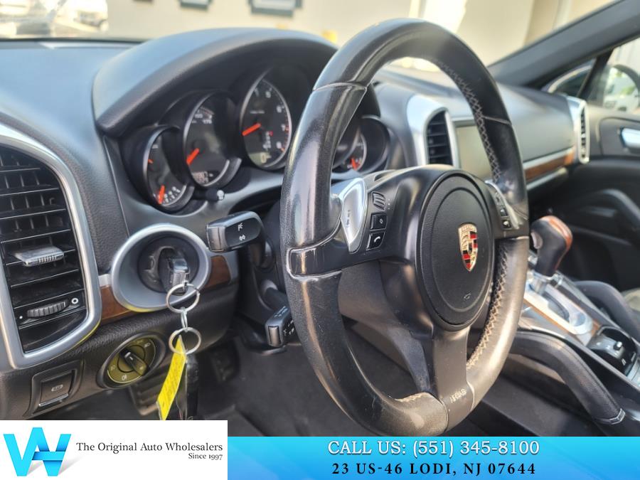 2012 Porsche Cayenne photo
