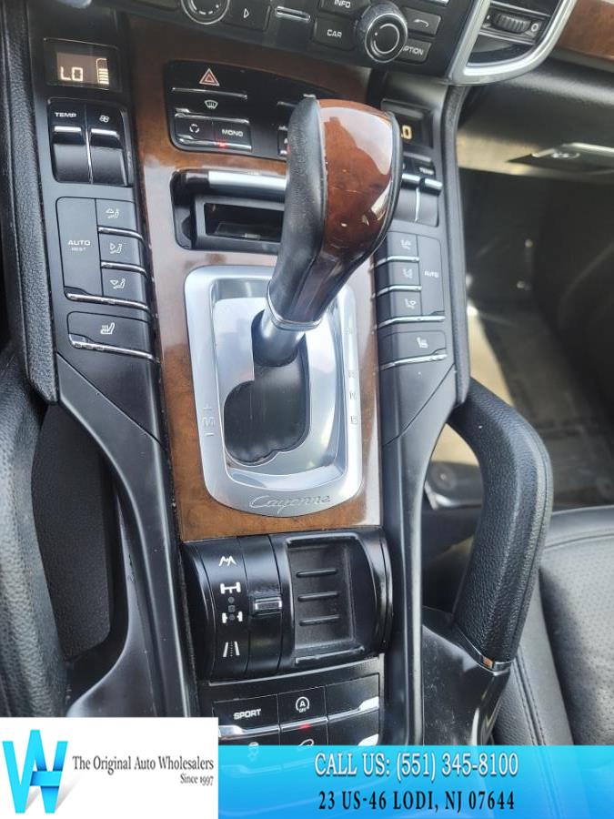 2012 Porsche Cayenne photo